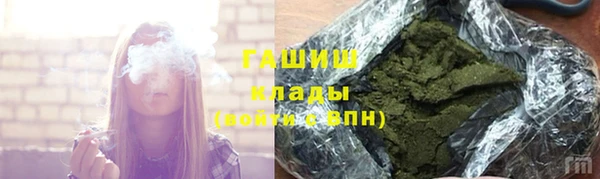 твердый Строитель